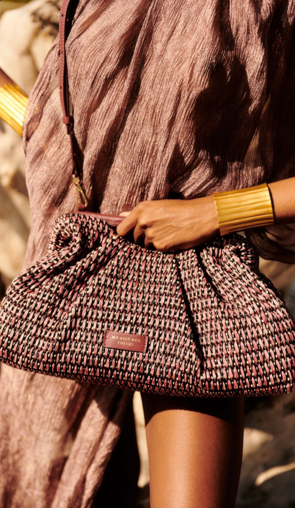 JANINE TABRU | Pletená clutch kabelka